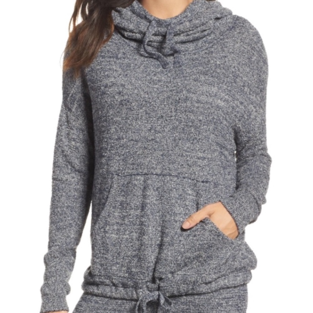 🌟new Barefoot Dreams hoodie sweatshirt size XS